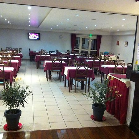 Comfort Hotel Poissy Technoparc Eksteriør bilde