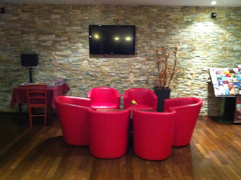 Comfort Hotel Poissy Technoparc Eksteriør bilde